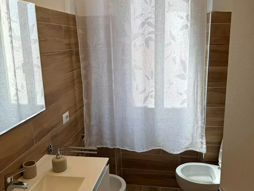 Immagine 5 di Appartamento in affitto  in Via Claterna a Roma