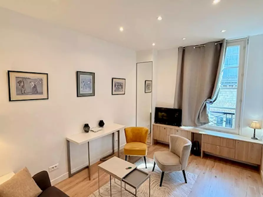 Immagine 3 di Appartamento in affitto  in Rue Saint-Louis en l'Île a Paris