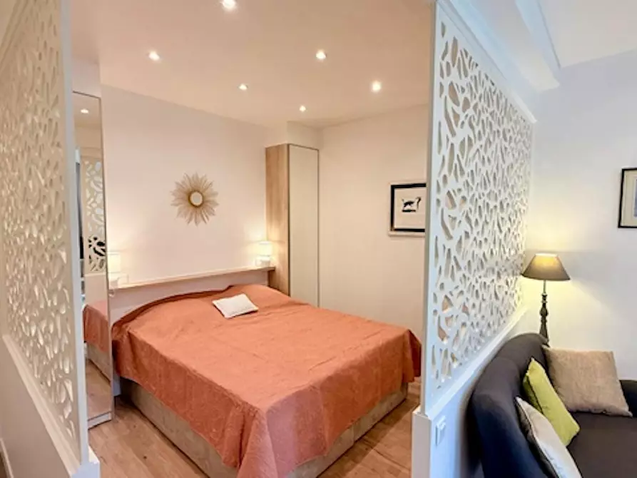Immagine 5 di Appartamento in affitto  in Rue Saint-Louis en l'Île a Paris