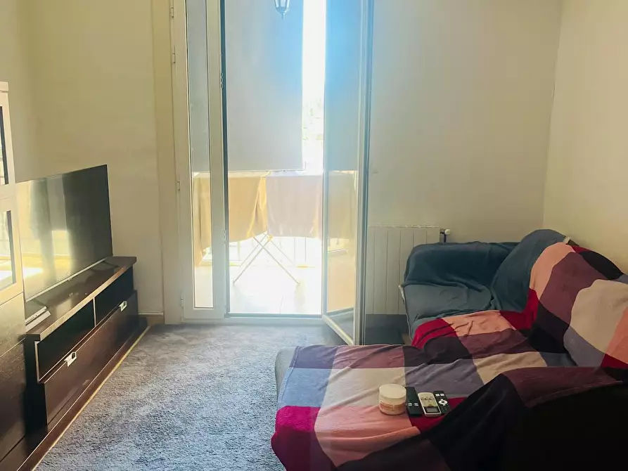 Immagine 2 di Camera in affitto  in Carrer Bergnes de las Casas a Barcelona