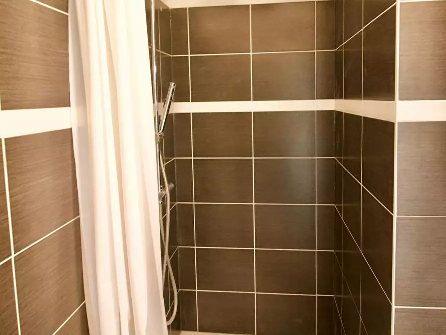 Immagine 10 di Appartamento in affitto  in Rue Bosquet a Saint-Gilles
