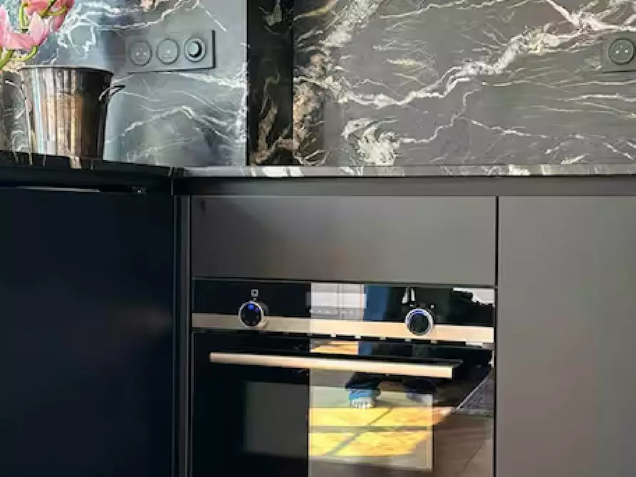 Immagine 9 di Appartamento in affitto  in Rue des Pyrénées a Paris 20