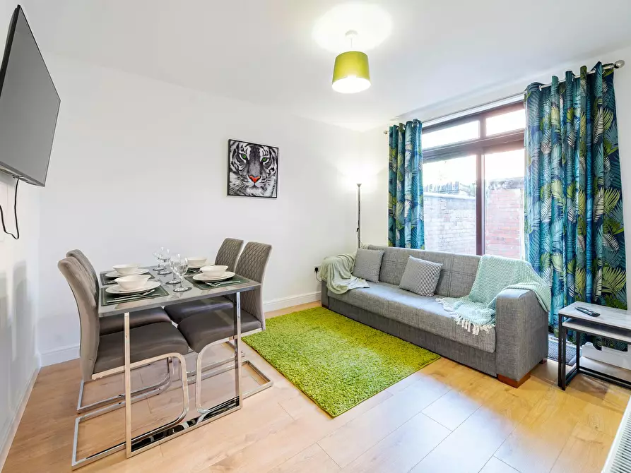 Immagine 3 di Casa indipendente in affitto  in Swan Meadow Road a Pemberton