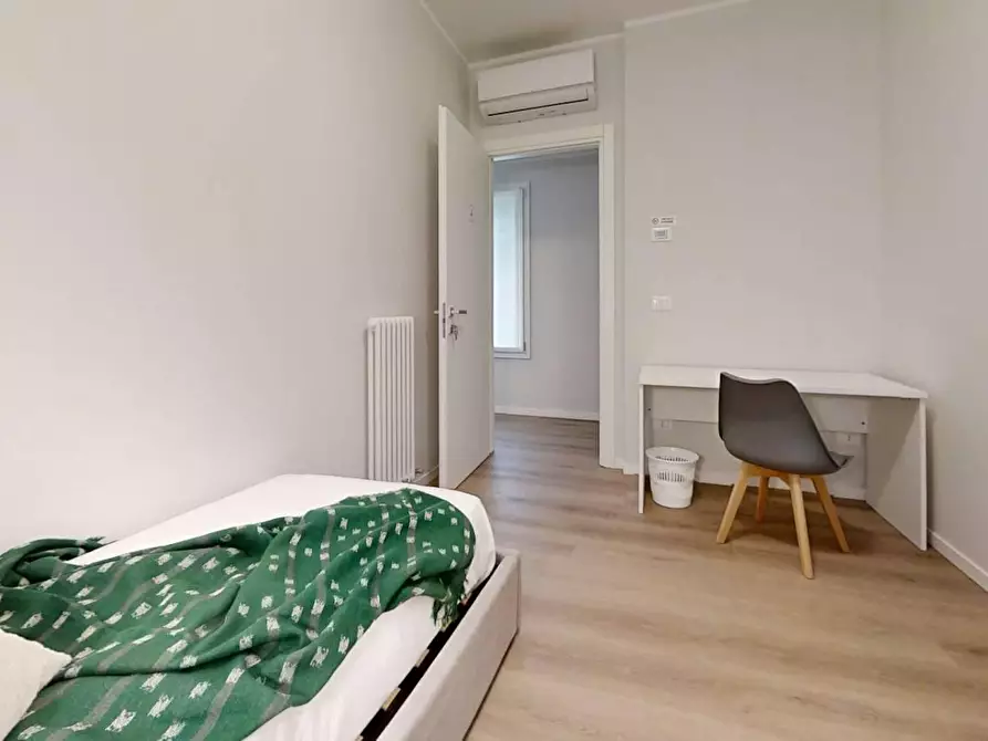 Immagine 2 di Camera in affitto  in Via Leonardo Zize a Padova