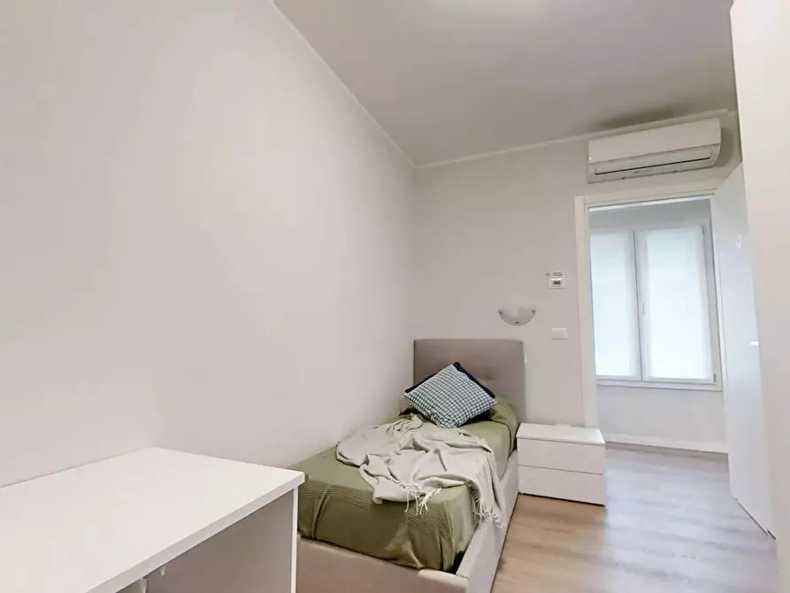 Immagine 3 di Camera in affitto  in Via Leonardo Zize a Padova
