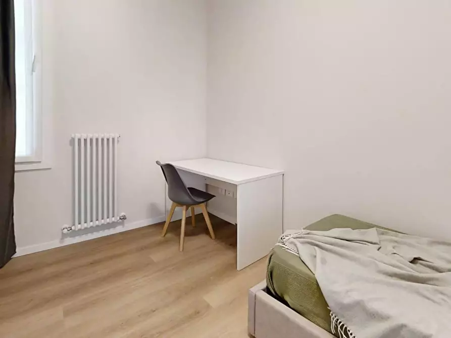 Immagine 5 di Camera in affitto  in Via Leonardo Zize a Padova