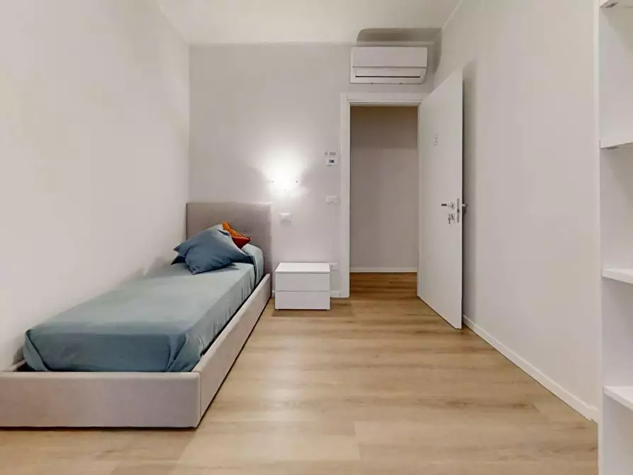 Immagine 3 di Camera in affitto  in Via Leonardo Zize a Padova