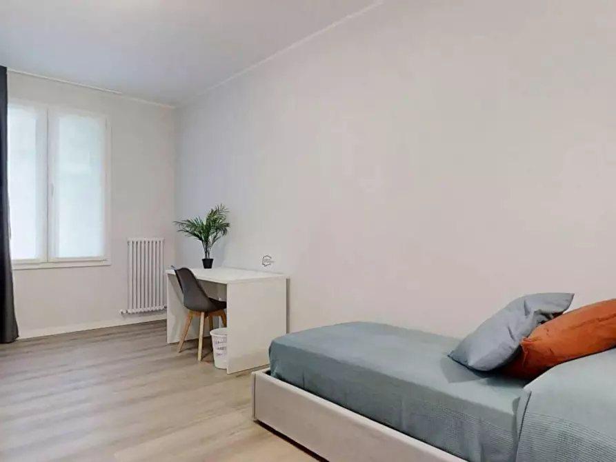 Immagine 2 di Camera in affitto  in Via Leonardo Zize a Padova