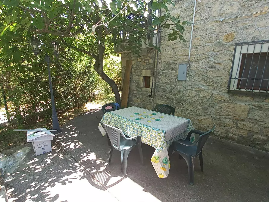 Immagine 1 di Casa indipendente in affitto  in Via Pagliari a Abbateggio