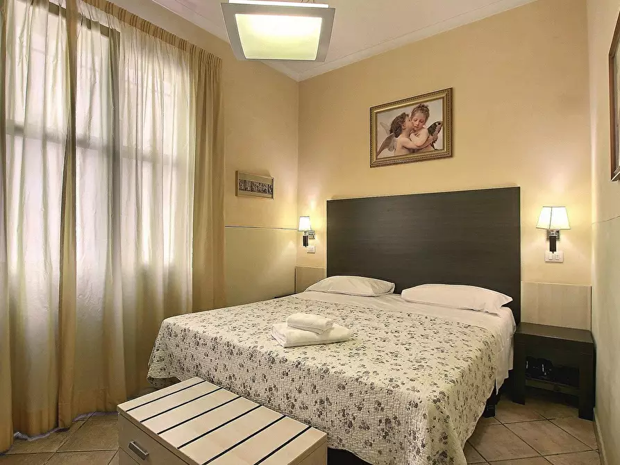 Immagine 10 di Camera in affitto  in Via Domenico Cimarosa a Firenze