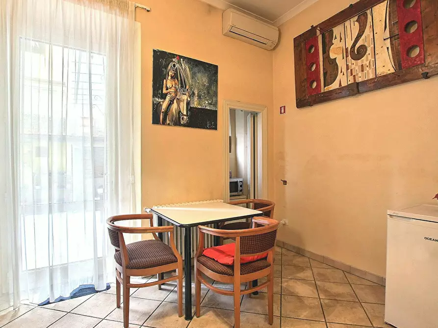 Immagine 9 di Camera in affitto  in Via Domenico Cimarosa a Firenze