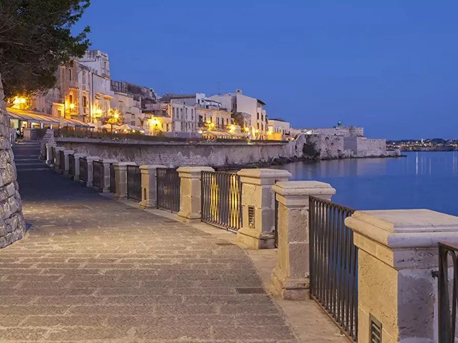 Immagine 2 di Appartamento in affitto  in Via Mario Minniti a Siracusa