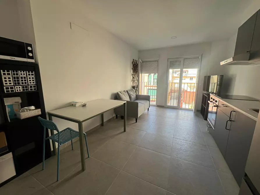 Immagine 9 di Appartamento in affitto  in Carrer de la Florista a Valencia