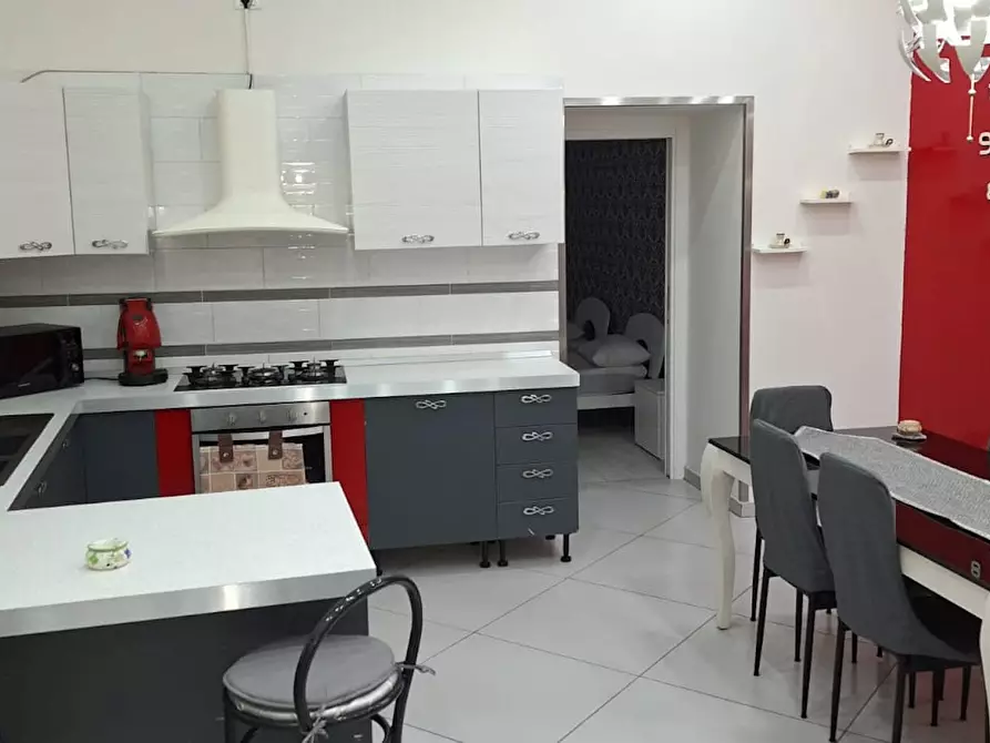 Immagine 1 di Appartamento in affitto  in Via Stella a Napoli
