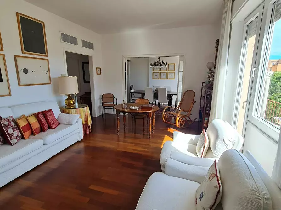 Immagine 2 di Casa indipendente in affitto  in Viale Luigi Merello a Cagliari
