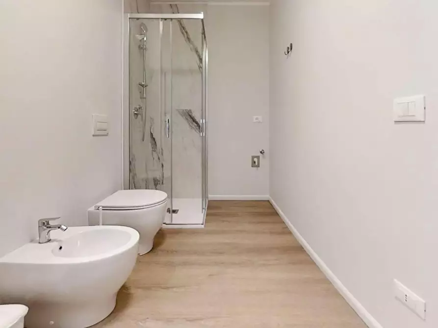 Immagine 10 di Camera in affitto  in Via Giambellino a Padova