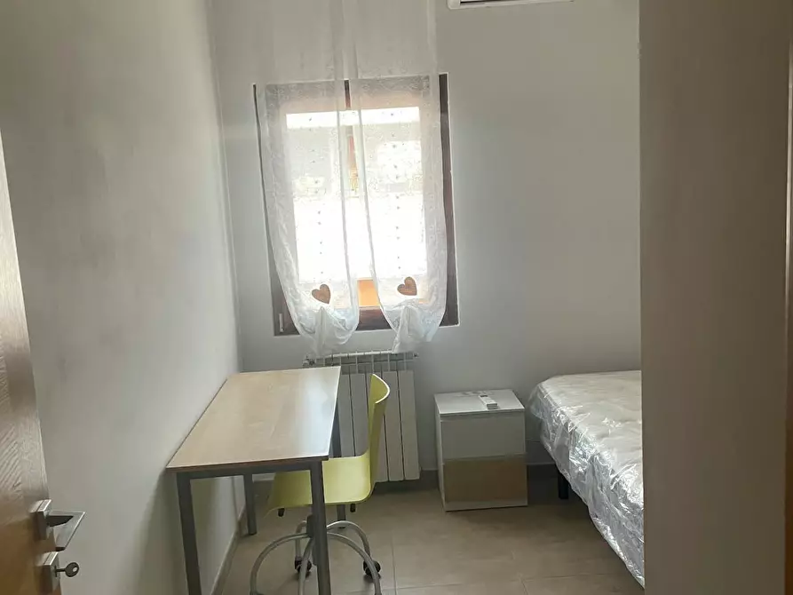Immagine 6 di Camera in affitto  in Via Bengasi a Foggia