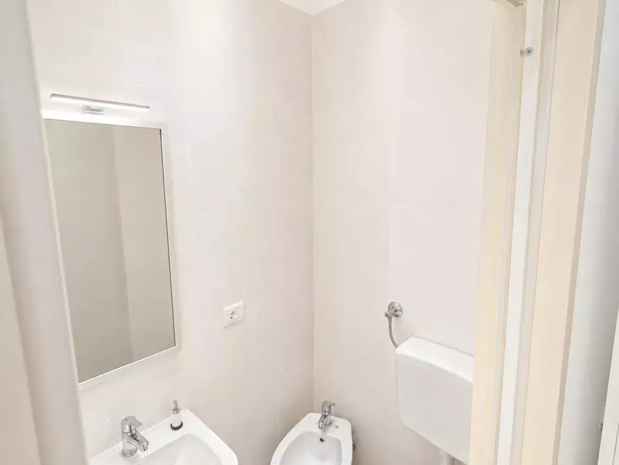 Immagine 3 di Appartamento in affitto  in Via Santi Apostoli a Napoli