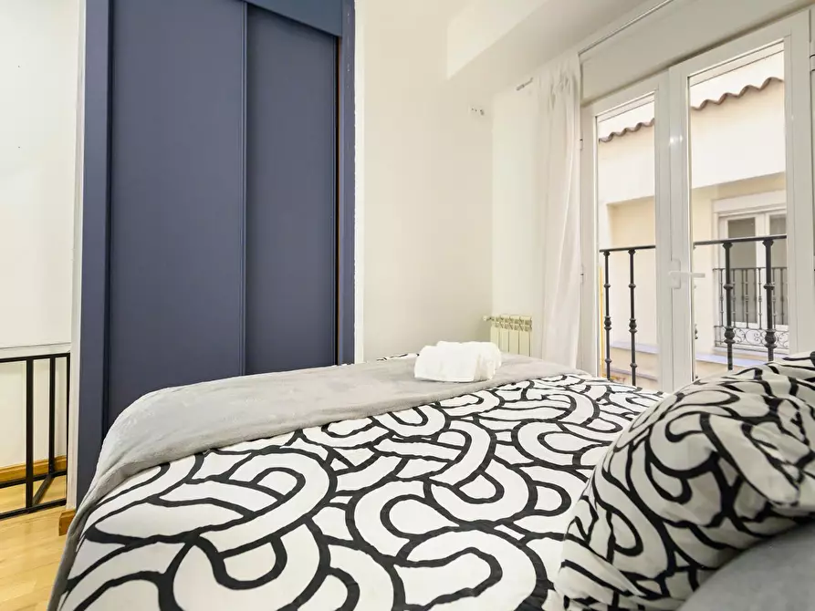 Immagine 6 di Appartamento in affitto  in Calle del Prado a Madrid