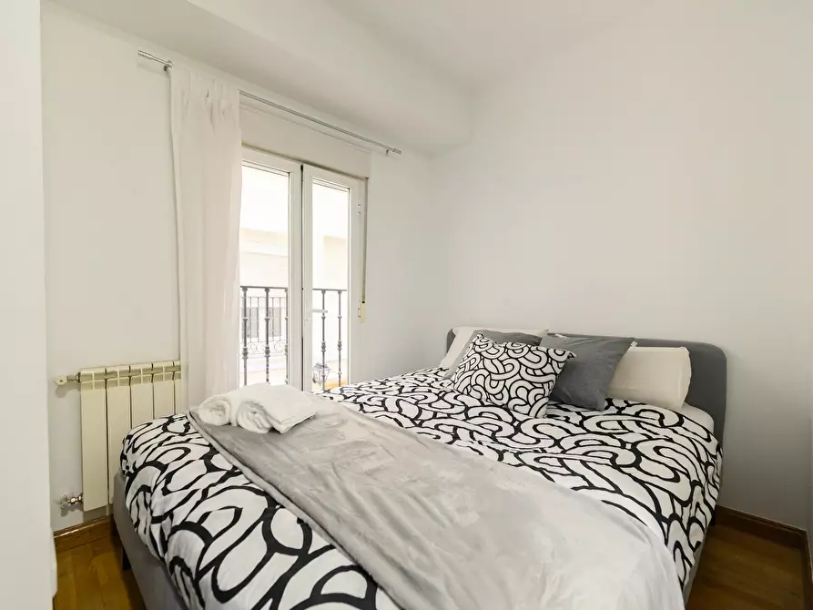 Immagine 5 di Appartamento in affitto  in Calle del Prado a Madrid