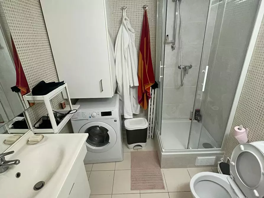 Immagine 5 di Appartamento in affitto  in Rue de Cléry a Paris