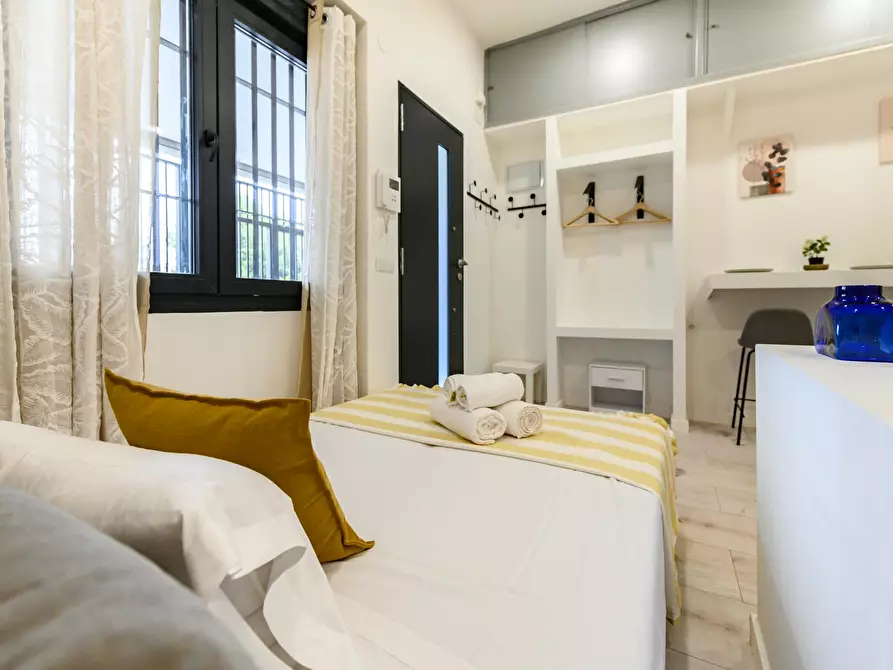 Immagine 10 di Appartamento in affitto  in Glorieta Marqués de Vadillo a Madrid