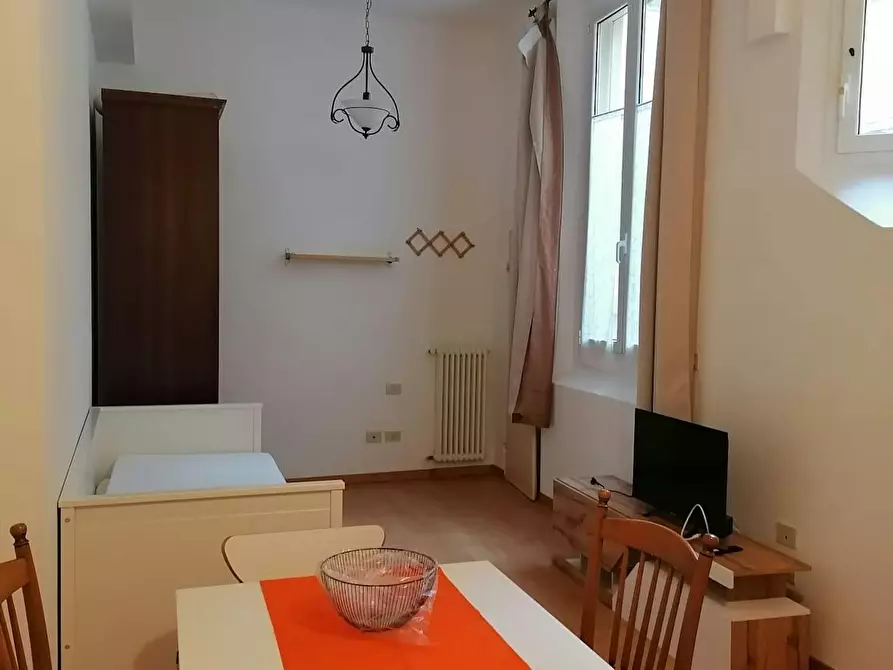Immagine 1 di Appartamento in affitto  in Via Francesco Acri a Bologna