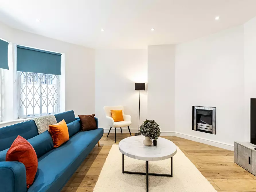 Immagine 8 di Appartamento in affitto  in Holland Park Gardens a Hammersmith