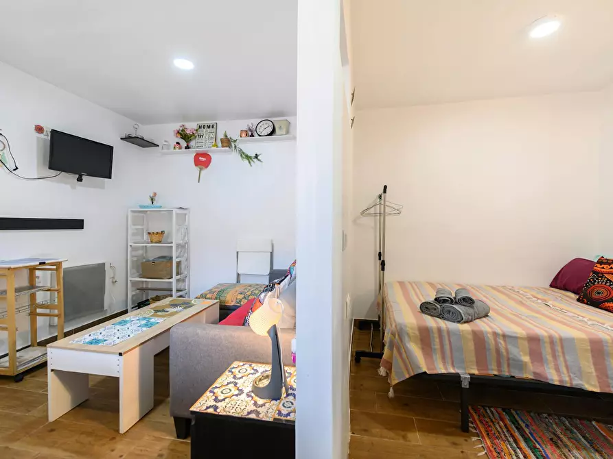 Immagine 4 di Appartamento in affitto  in Calle del Mesón de Paredes a Madrid