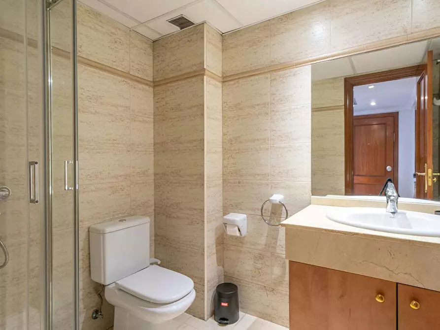 Immagine 9 di Appartamento in affitto  in Calle de Eraso a Madrid
