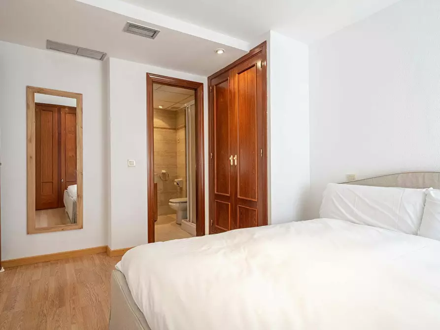Immagine 8 di Appartamento in affitto  in Calle de Eraso a Madrid