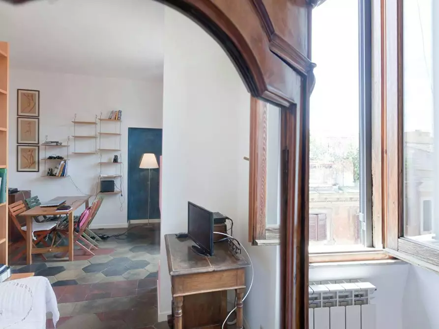Immagine 5 di Appartamento in affitto  in Via degli Ombrellari a Roma