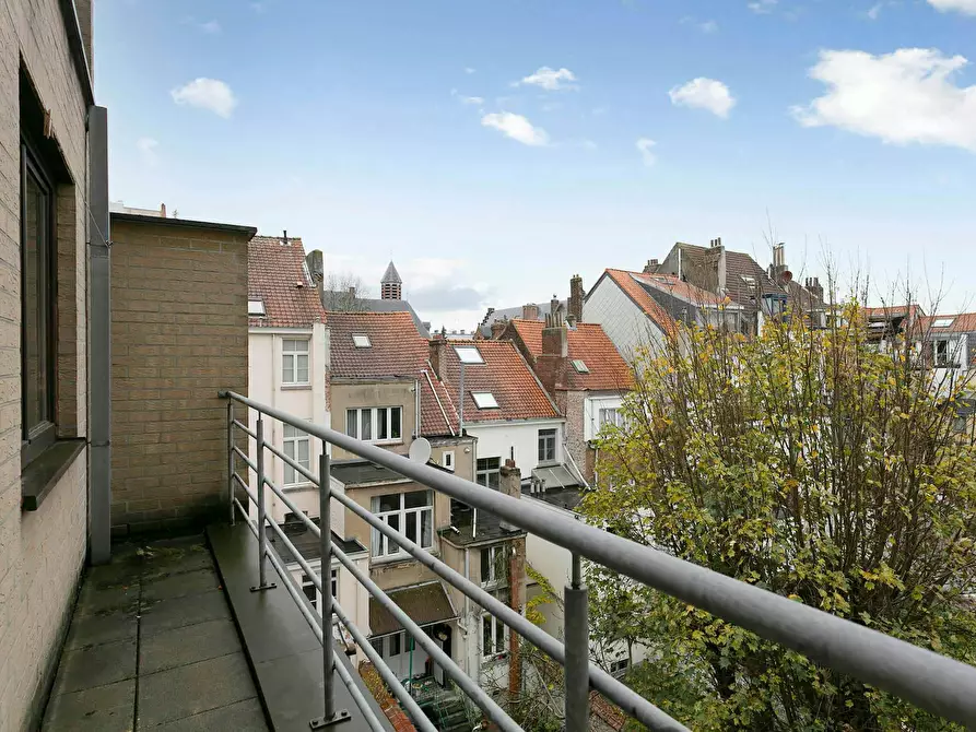Immagine 5 di Appartamento in affitto  in Avenue de la Renaissance a Bruxelles