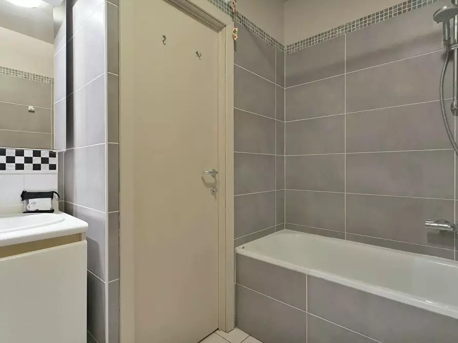 Immagine 5 di Appartamento in affitto  in Avenue de la Renaissance a Bruxelles
