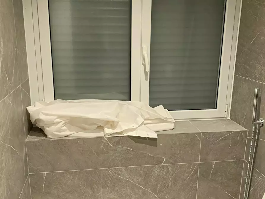 Immagine 2 di Appartamento in affitto  in Via Roccantica a Roma