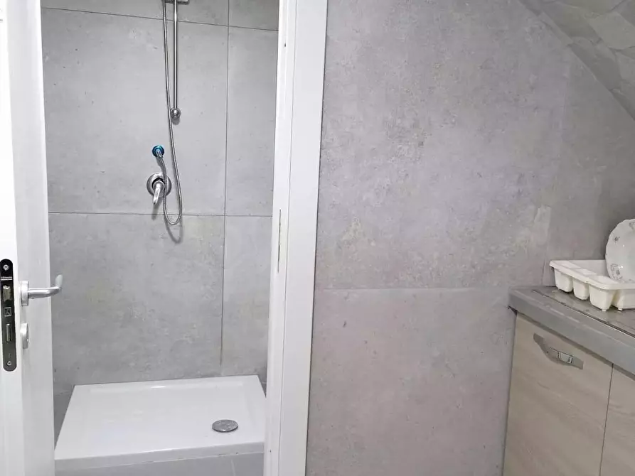 Immagine 8 di Appartamento in affitto  in Via Duomo a Napoli