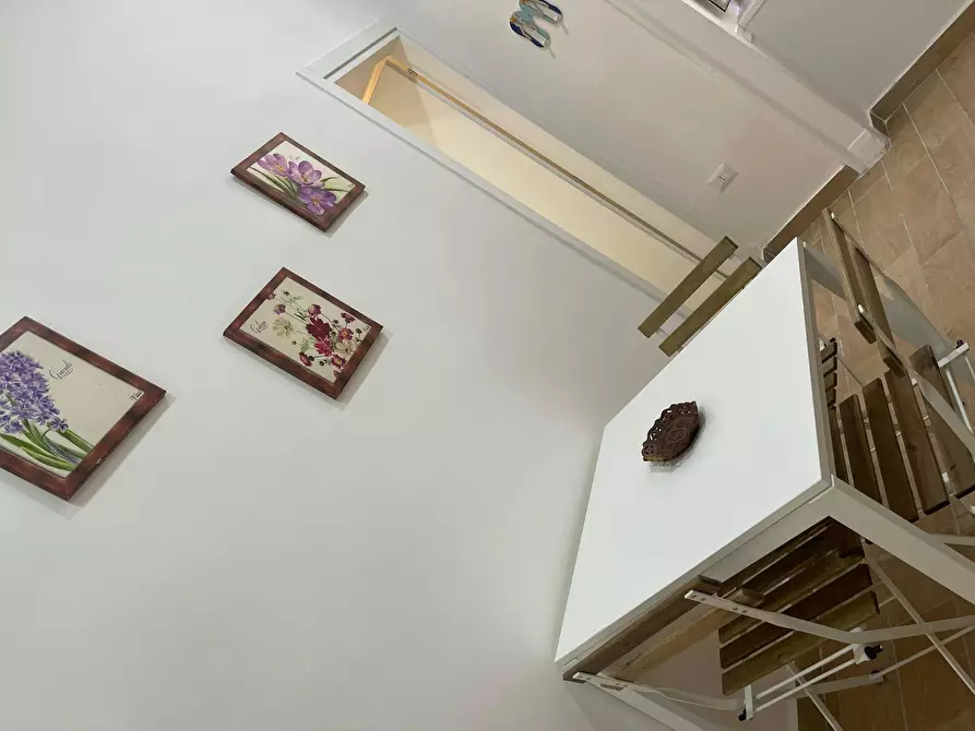 Immagine 9 di Camera in affitto  in Vico Orto del Conte a Napoli
