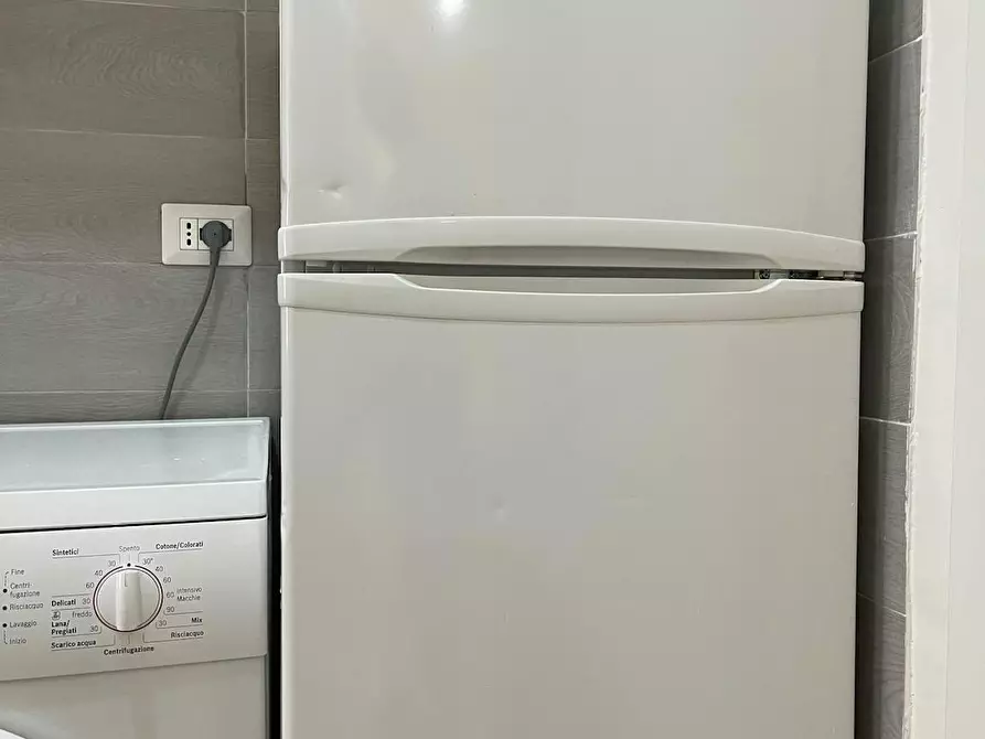 Immagine 8 di Camera in affitto  in Vico Orto del Conte a Napoli