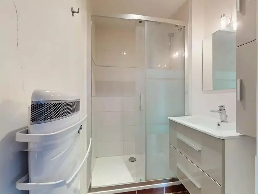 Immagine 5 di Camera in affitto  in Rue des Bienvenus a Villeurbanne