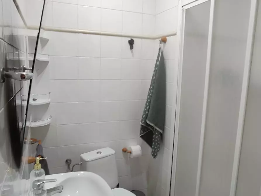 Immagine 6 di Camera in affitto  in Carrer dels Aluders a Valencia