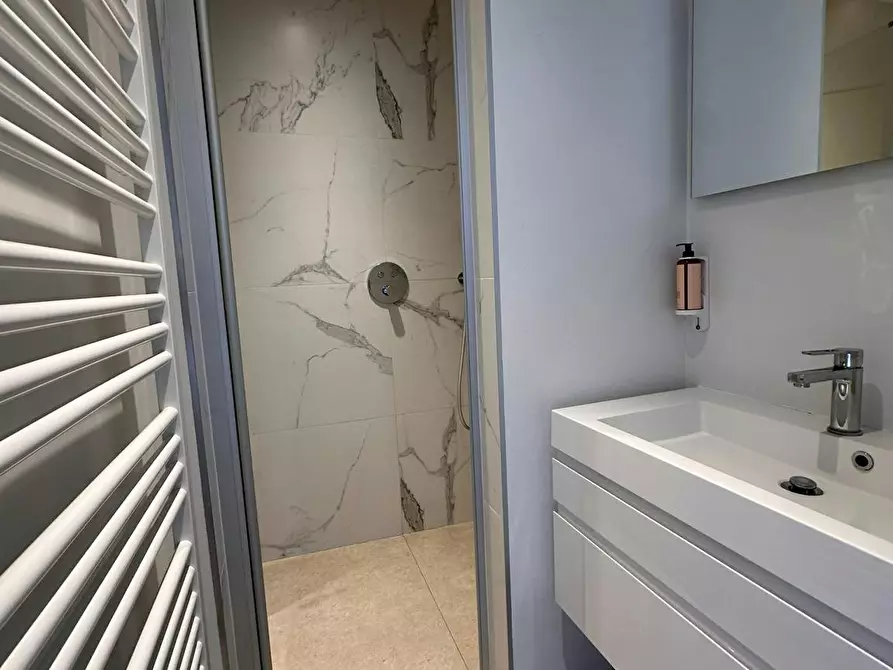 Immagine 8 di Appartamento in affitto  in Boulevard Emile Jacqmain a Bruxelles