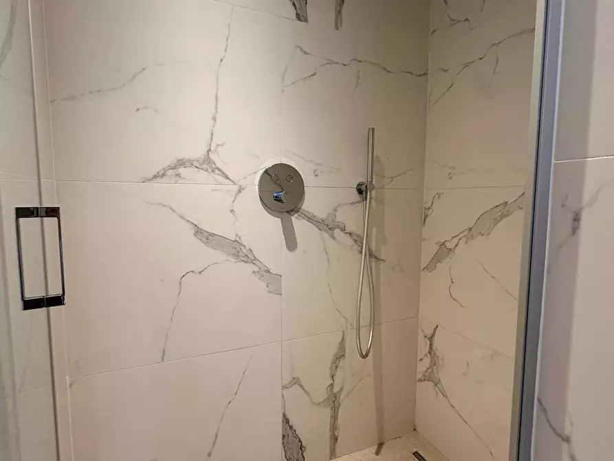 Immagine 3 di Appartamento in affitto  in Boulevard Emile Jacqmain a Bruxelles