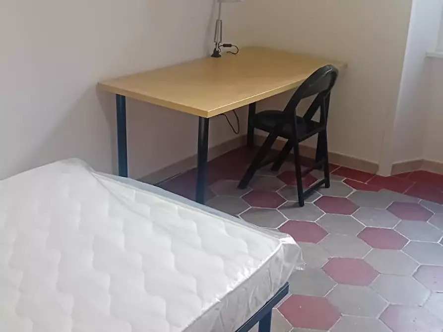 Immagine 1 di Camera in affitto  in Viale Regina Margherita a Roma
