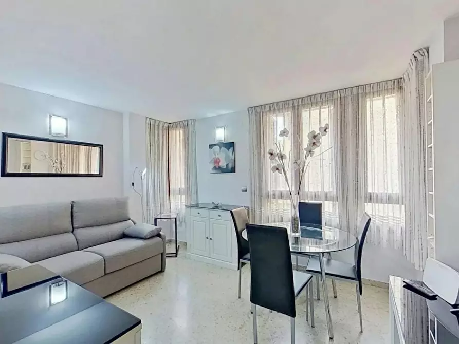 Immagine 2 di Appartamento in affitto  in Carrer del Mar a Valencia