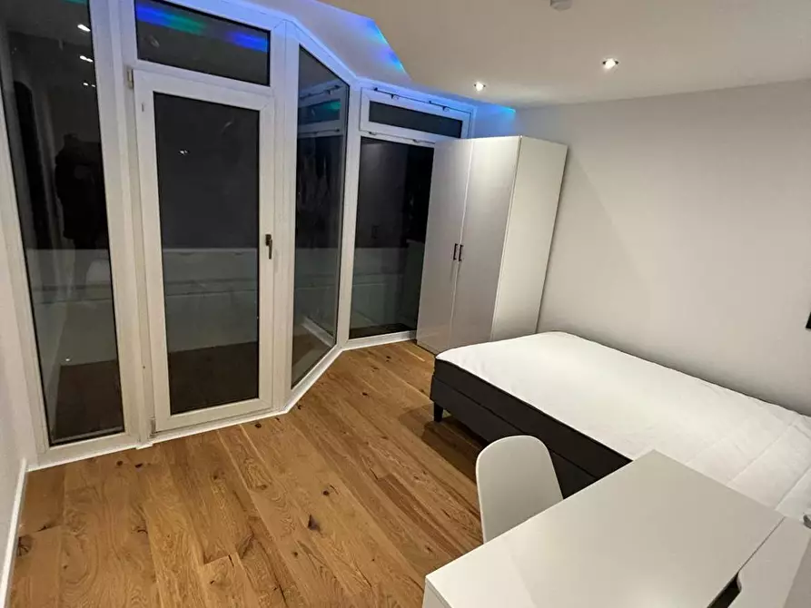 Immagine 9 di Camera in affitto  in Kreuzhofstraße a München