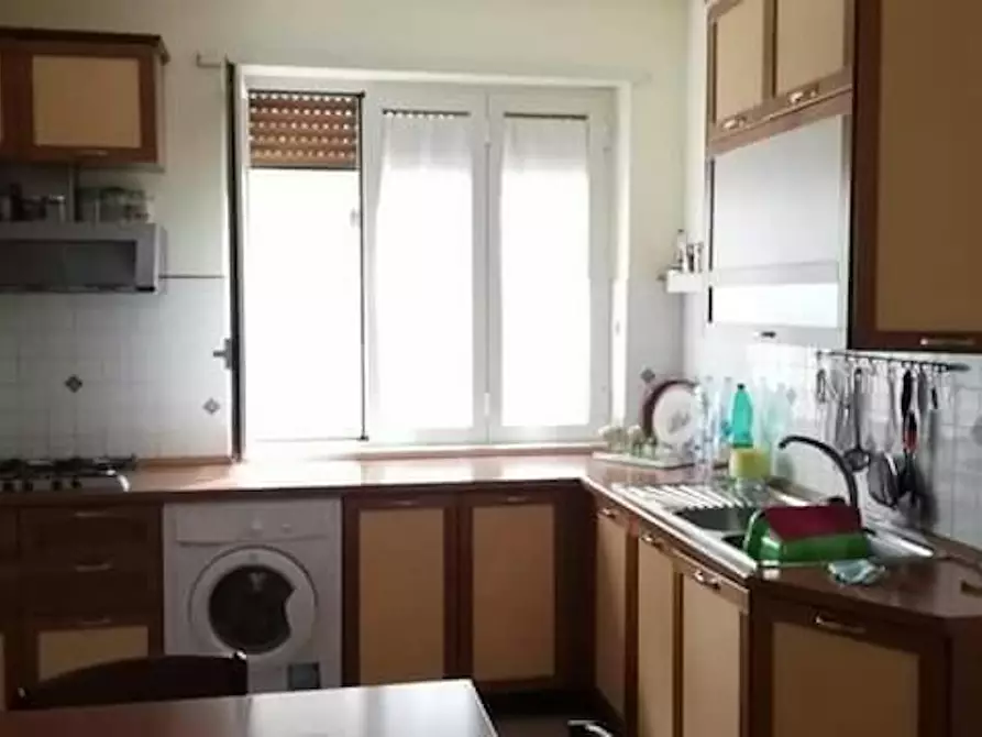 Immagine 8 di Camera in affitto  in Via Bernardo Cavallino a Napoli