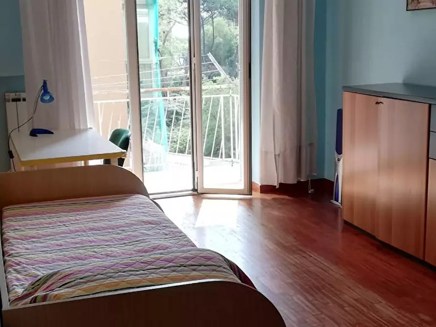 Immagine 1 di Camera in affitto  in Via Bernardo Cavallino a Napoli