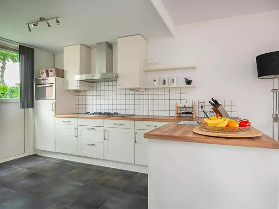 Immagine 10 di Casa indipendente in affitto  in Veerman a Spijkenisse