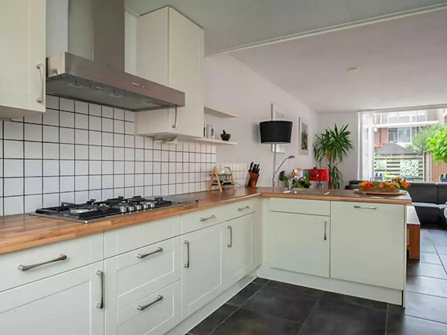Immagine 3 di Casa indipendente in affitto  in Veerman a Spijkenisse
