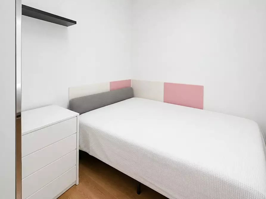 Immagine 2 di Appartamento in affitto  in Calle de Andrés Borrego a Madrid
